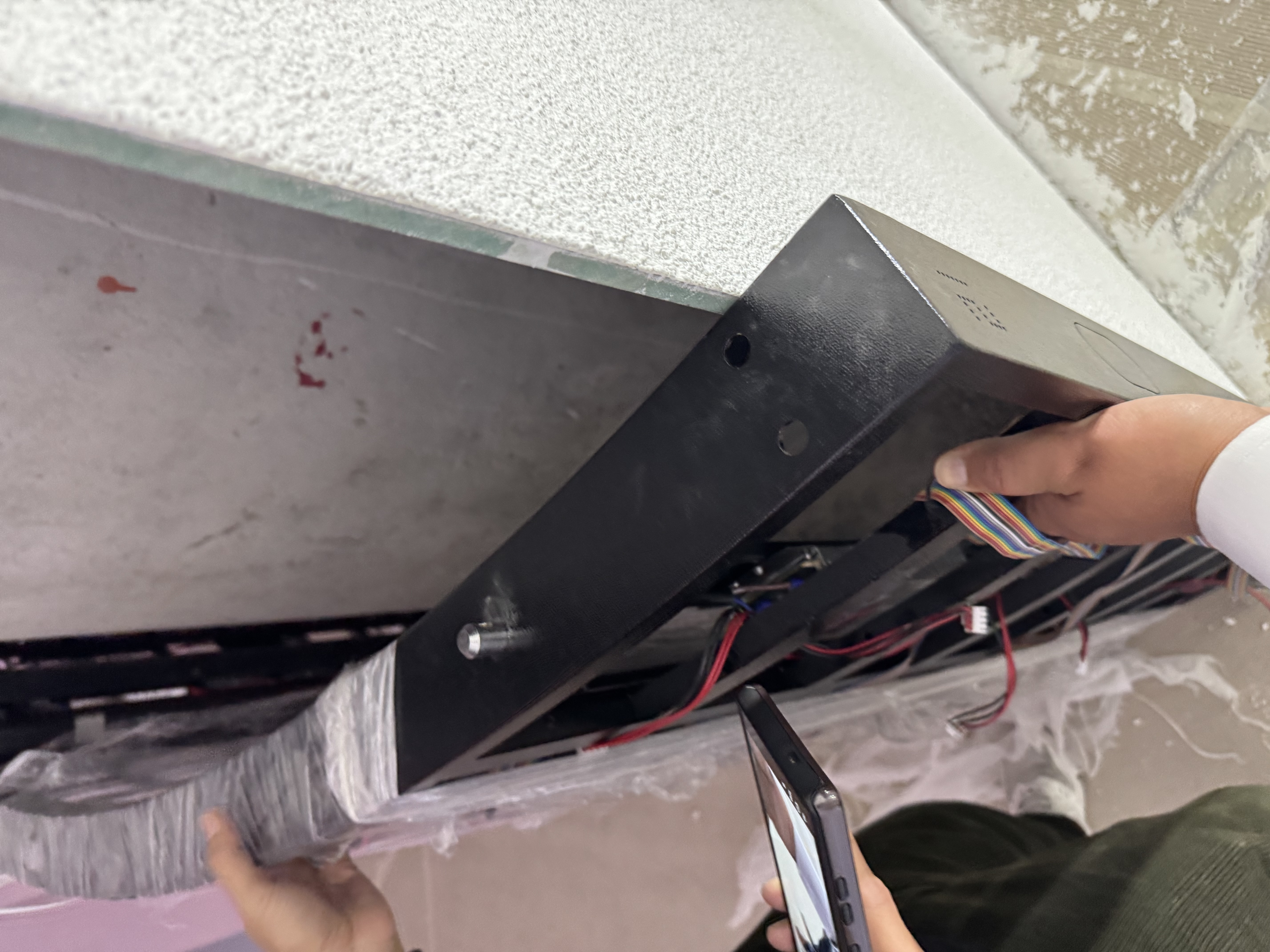 Cutting cabinet on site